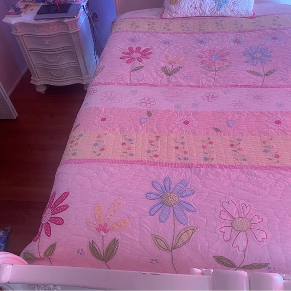 Pottery Barn Floral Garden Quilt & Sham - Picture 2 of 12